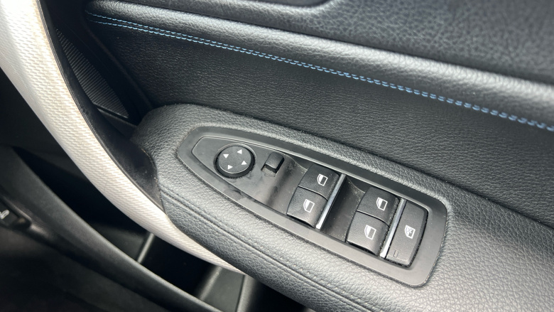 BMW 1 Series 118i [1.5] M Sport 5dr [Nav/Servotronic] Petrol Hatchback